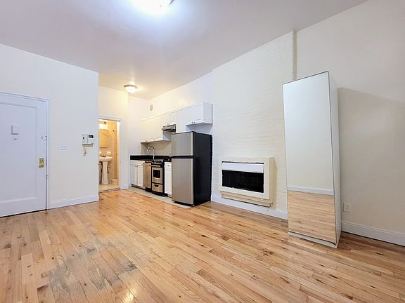 5th image of 309 E 37th St #1N