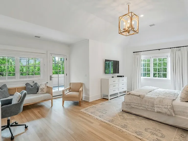 52 Edge Of Woods Rd — Photo 29