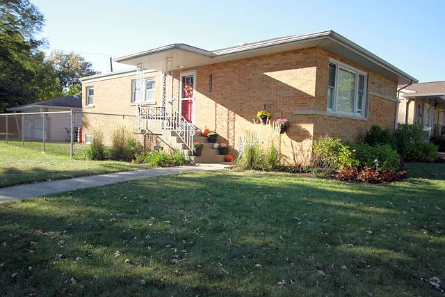 10040 Cook Ave photo 1