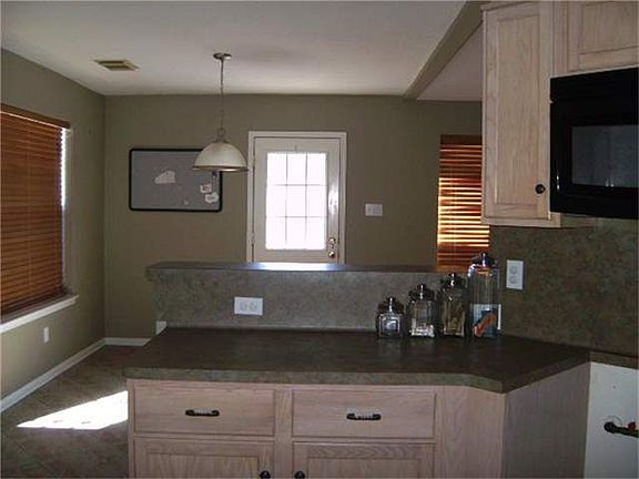 5th image of 3830 Cyril Dr