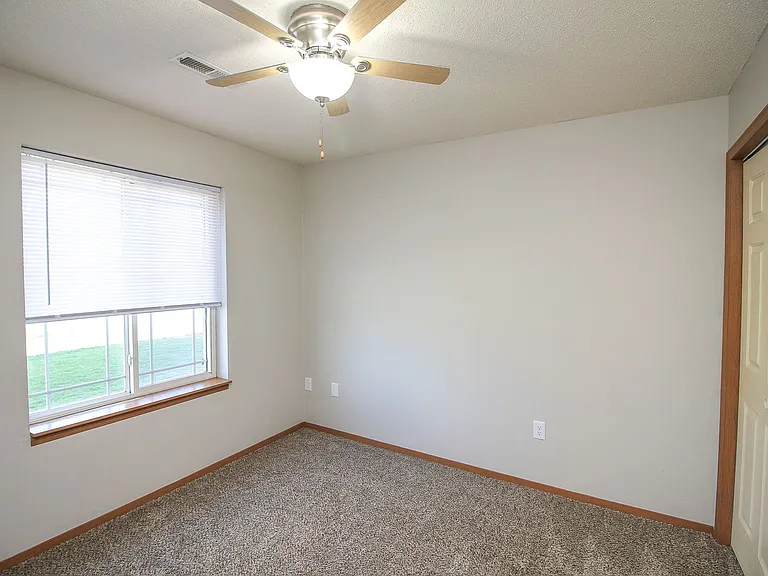 Pinehurst Apartments - New Leasing Incentives! — Photo 37
