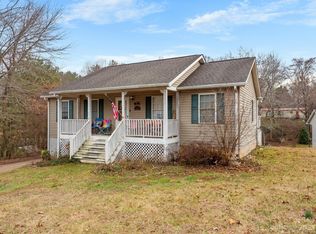 460 Jones Rd, Fletcher, NC 28732