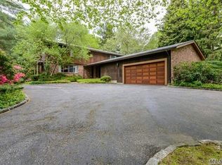 54 Piping Rock Rd, Locust Valley, NY 11560