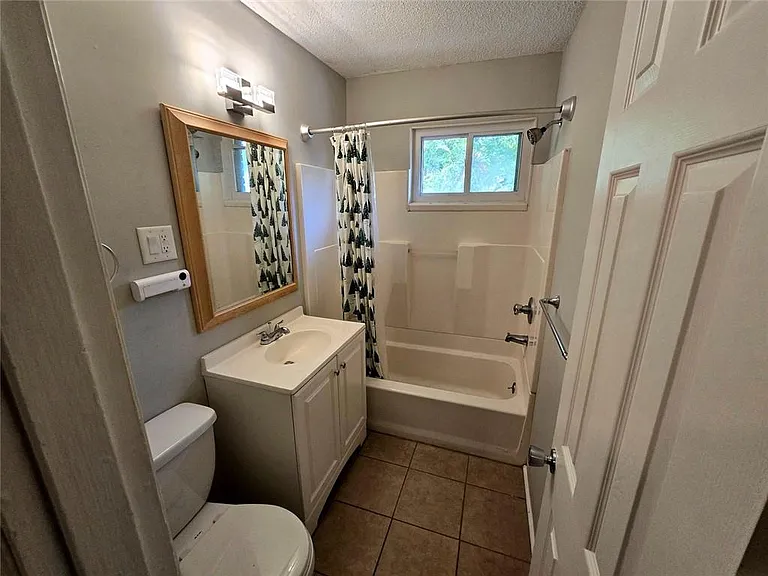 1600 Briarcliff Rd NE #4 — Photo 4