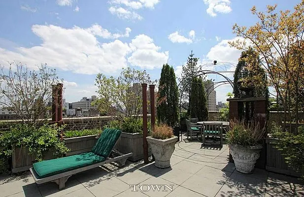 Sold by Town Residential | media 15