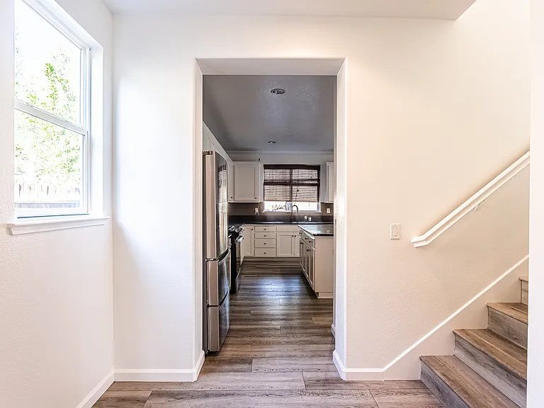 2337 N Silvervale St — Photo 49
