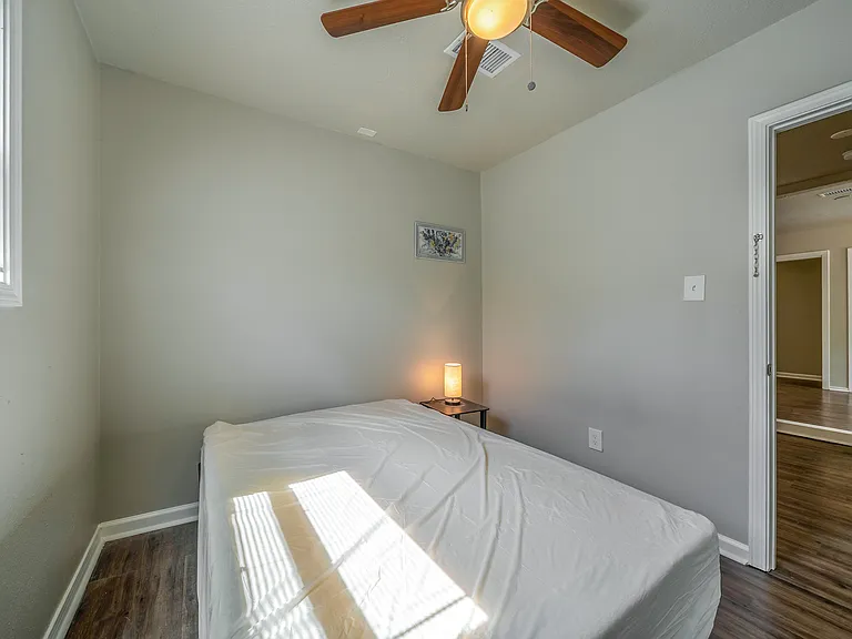 Schevers St — Photo 1