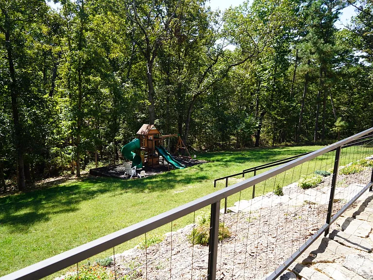 5 Thornbury Ln — Photo 26