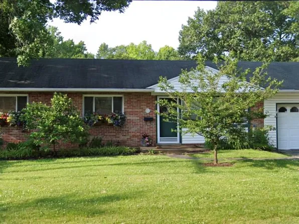 464 Quan Ave, Saint Louis, MO 63122