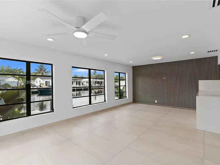 2706 Scott St — Photo 16