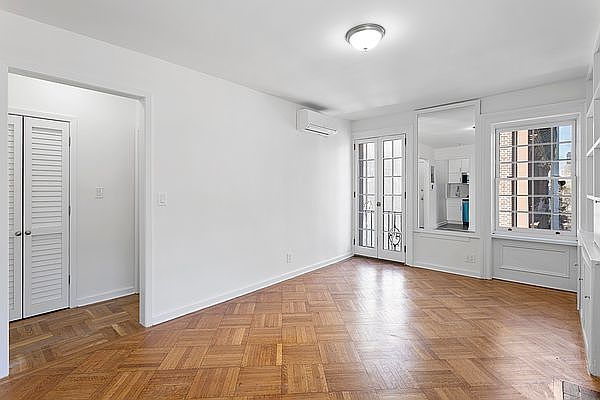 1st image of 866 Lexington Ave #5R