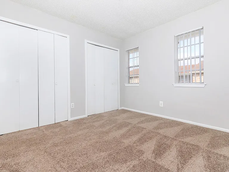 Marine Park Apartments — Photo 74