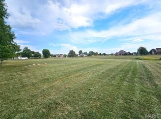 1 Heritage Trl, Moro, IL 62067