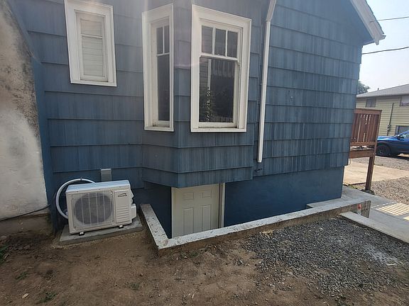 3rd image of 1812 W Reserve St