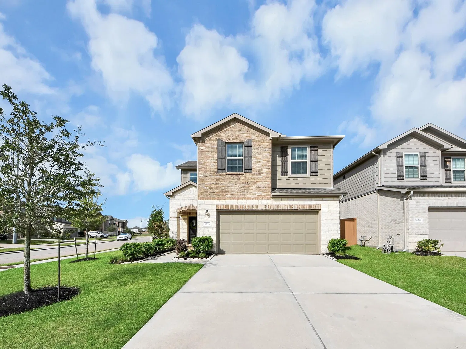 3 bed, 2.5 bath, 1789 sqft, $2,350 — Photo 1