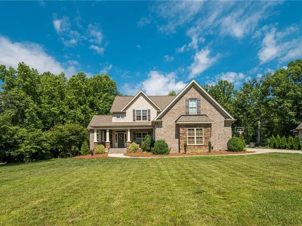 272 Pebblestone Ct, Lexington, NC 27295