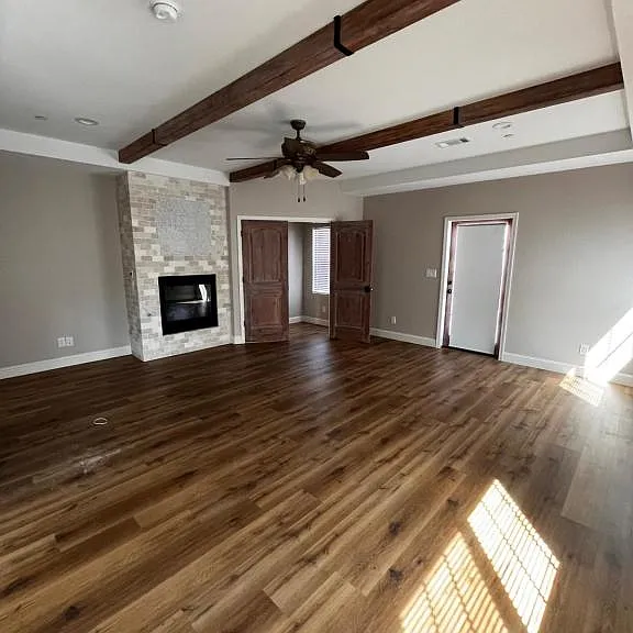 4421 Stetson Ave — Photo 9