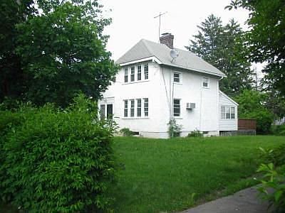 2nd image of 714 E 2nd St