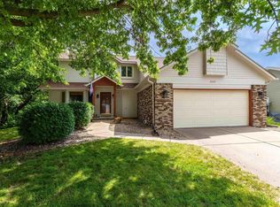 4365 Aspen Hills Cir, Bettendorf, IA