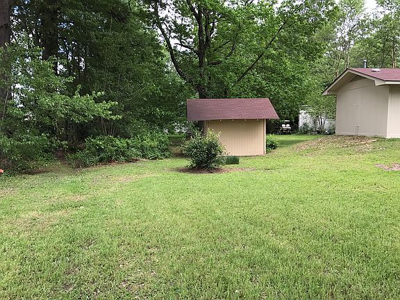 3rd image of 108 Cedar Lane Dr