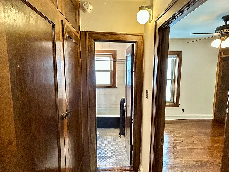 520 W Belden Ave — Photo 32