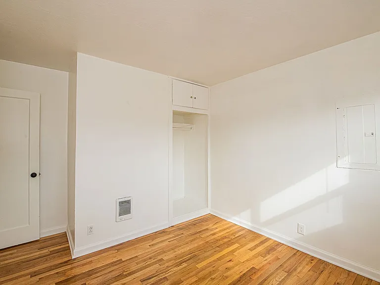 3033 N Halleck St — Photo 20