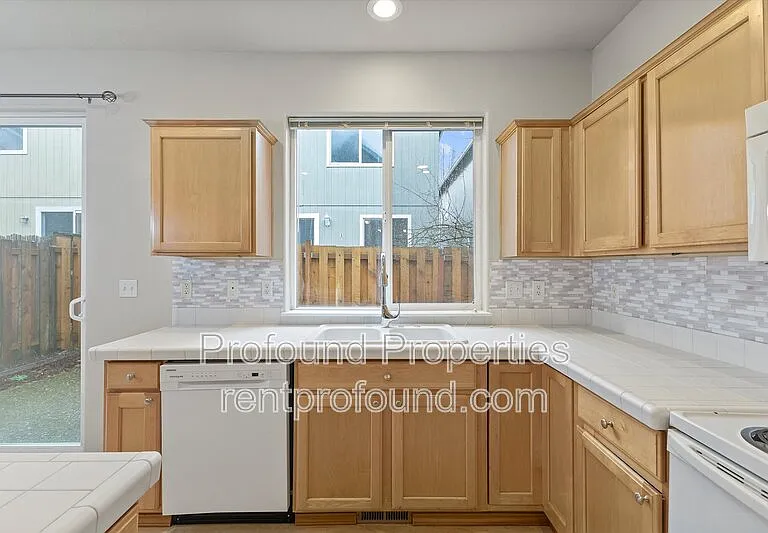 17634 SW September Ln — Photo 7
