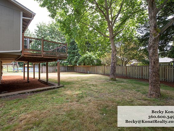 3rd image of 700 NE 149th Ave