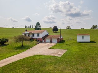 62 Lena Ln, Washington, PA 15301