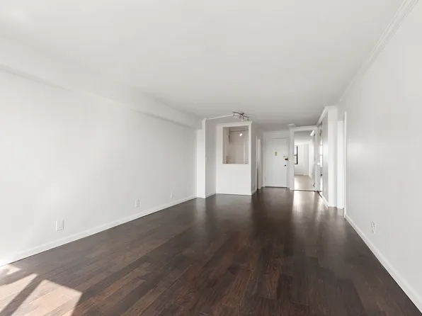 444 East 86th Street image 9 of 12