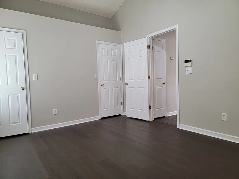2379 Hillvale Cir — Photo 10