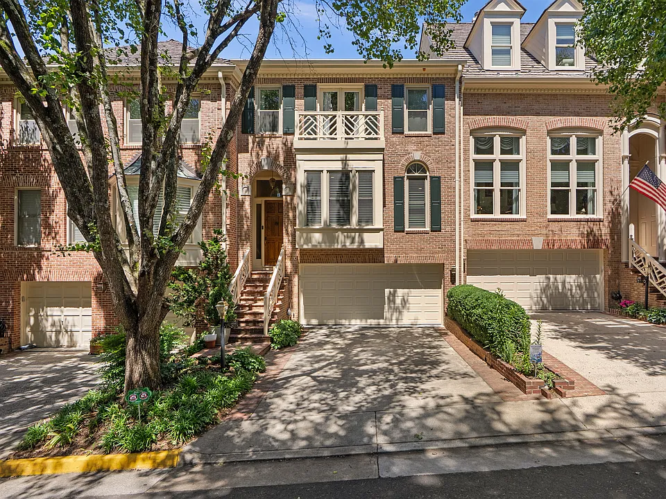 1532 Hampton Hill Cir