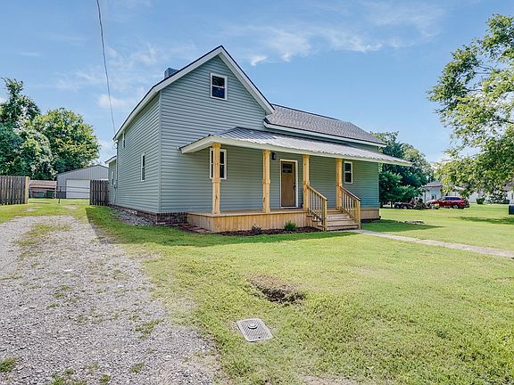 2nd image of 423 Anderson St
