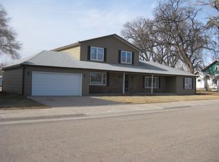 310 State St, Brule, NE 69127
