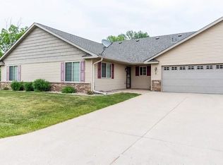 121 Palmer Path, Mankato, MN 56001