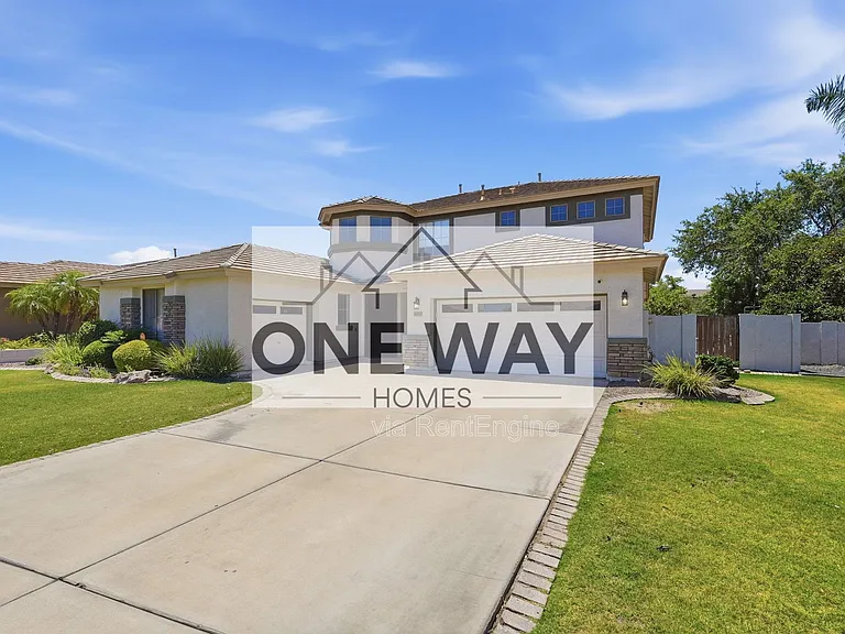 4053 E Loma Vista St — Photo 3