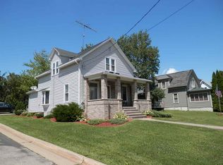 1910 17th St, Hazel Green, WI 53811