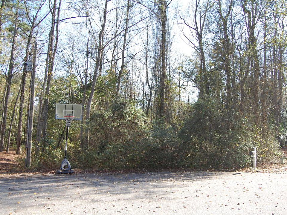 1st image of 725 Crabapple Ln