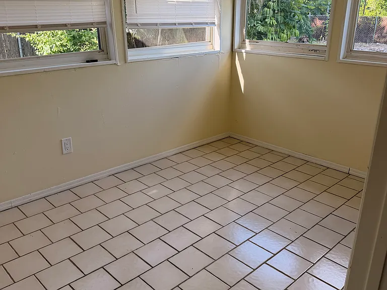 2244 Parker Ave — Photo 25