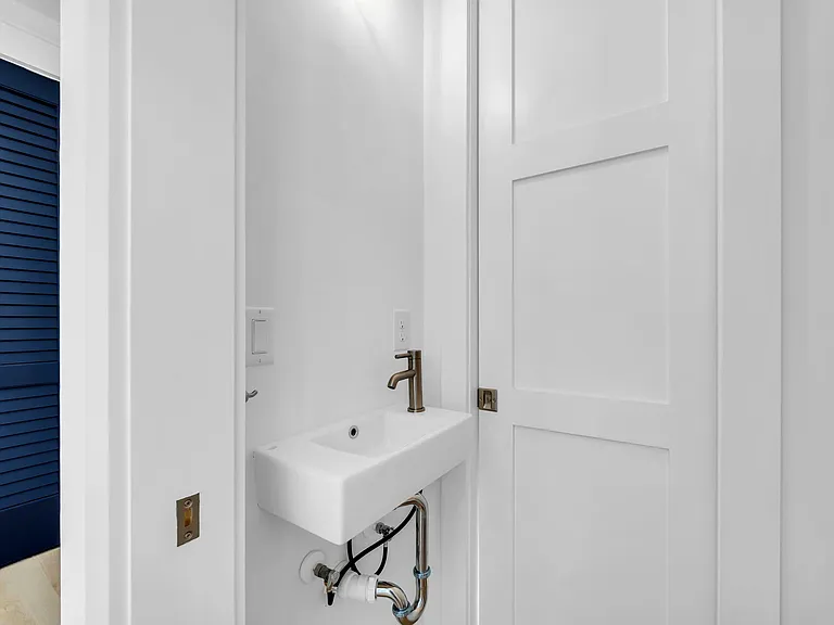 2nd level1/2 bath