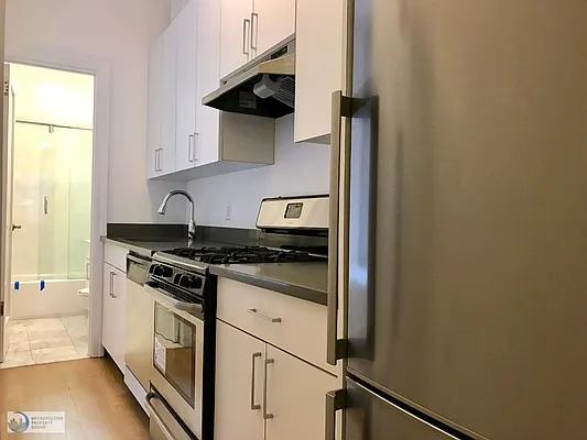 Rented by Metropolitan Property Group | media 16