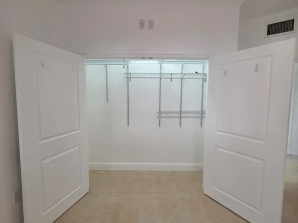 (undisclosed Address), Miami, FL 33135