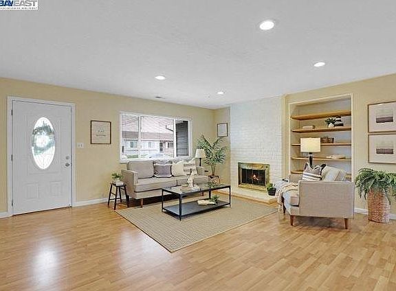 4th image of 7549 Ashford Way