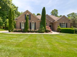 512 Oak Landing Ln, Knoxville, TN 37934