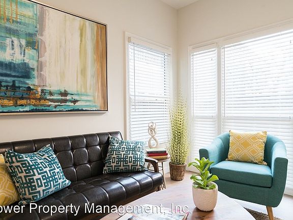 5th image of 320 N New Hampshire Ave #4