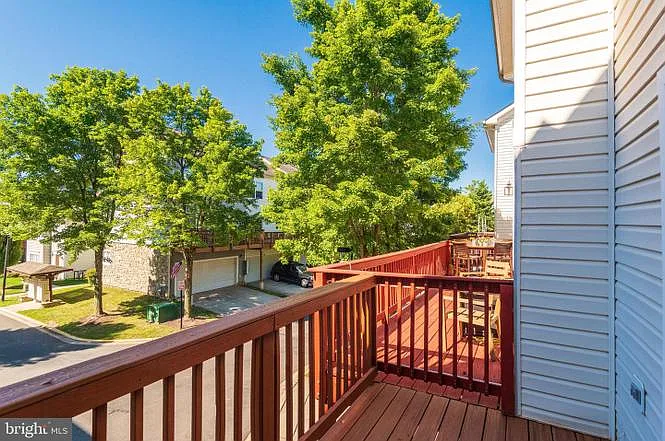 21800 Dragons Green Sq — Photo 22