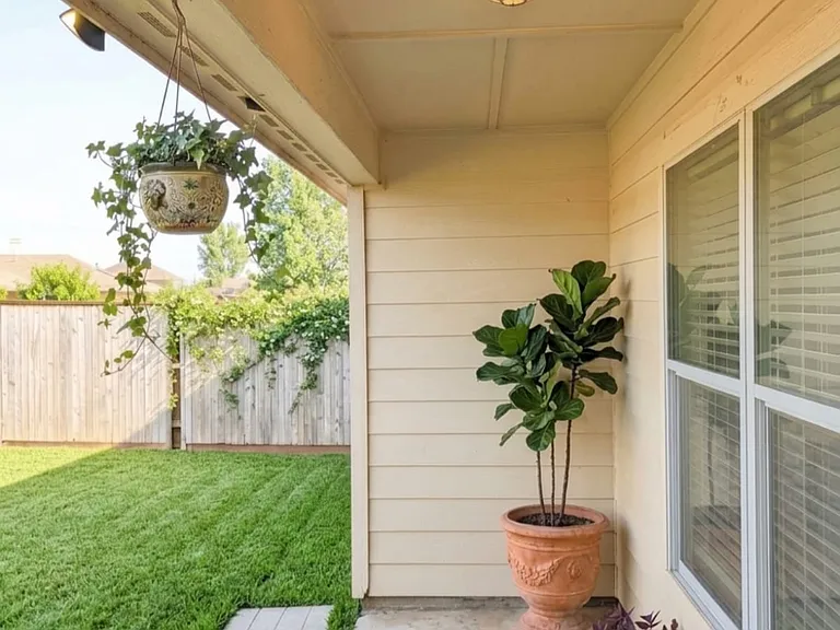 1100 Flatwater Trl — Photo 4