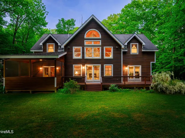 389 Henderson Rd, Williamstown, MA 01267