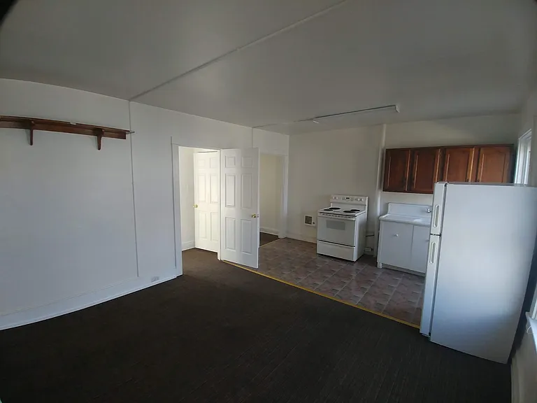 34 E Walnut St #C — Photo 12