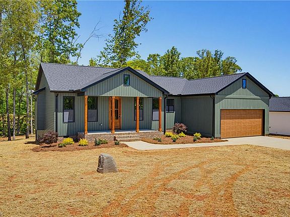 2nd image of 1343 Simpson Rd